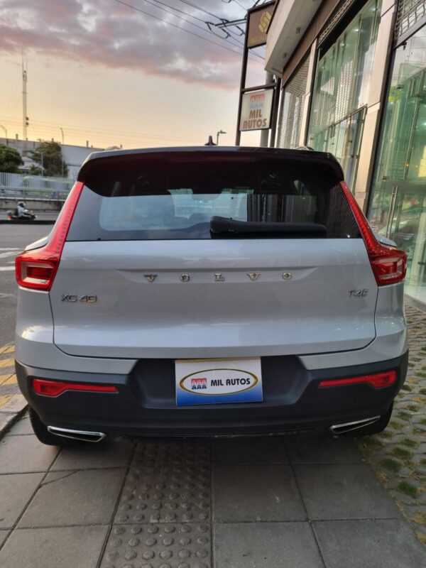 VOLVO XC40 R-DESING T4 2020 - Imagen 6