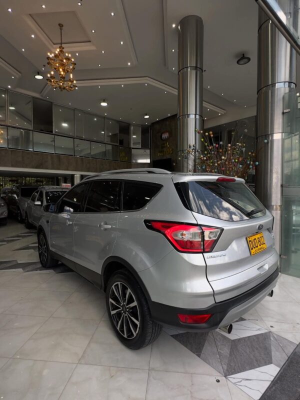 FORD ESCAPE Titanium 2018 - Imagen 4