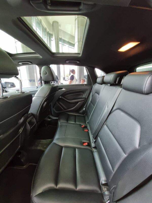 MERCEDES BENZ B 180 2017 - Imagen 12