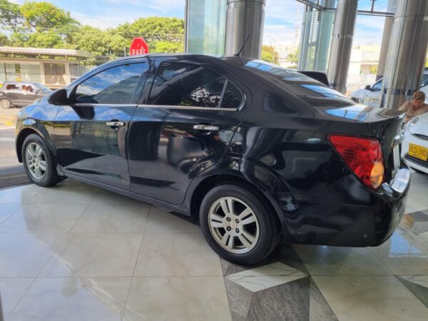 CHEVROLET SONIC LT 2014 - Imagen 6