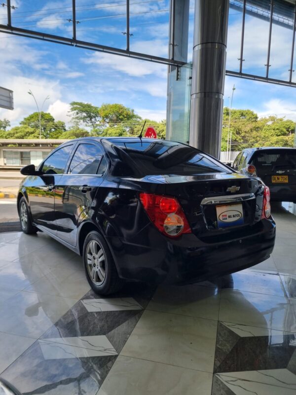 CHEVROLET SONIC LT 2014 - Imagen 4