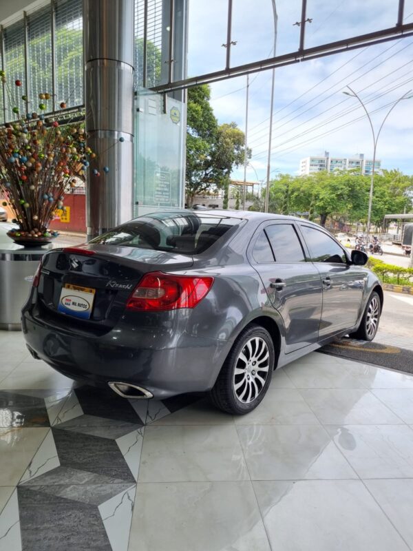 SUZUKI KIZASHI LIMITED 2013 - Imagen 7