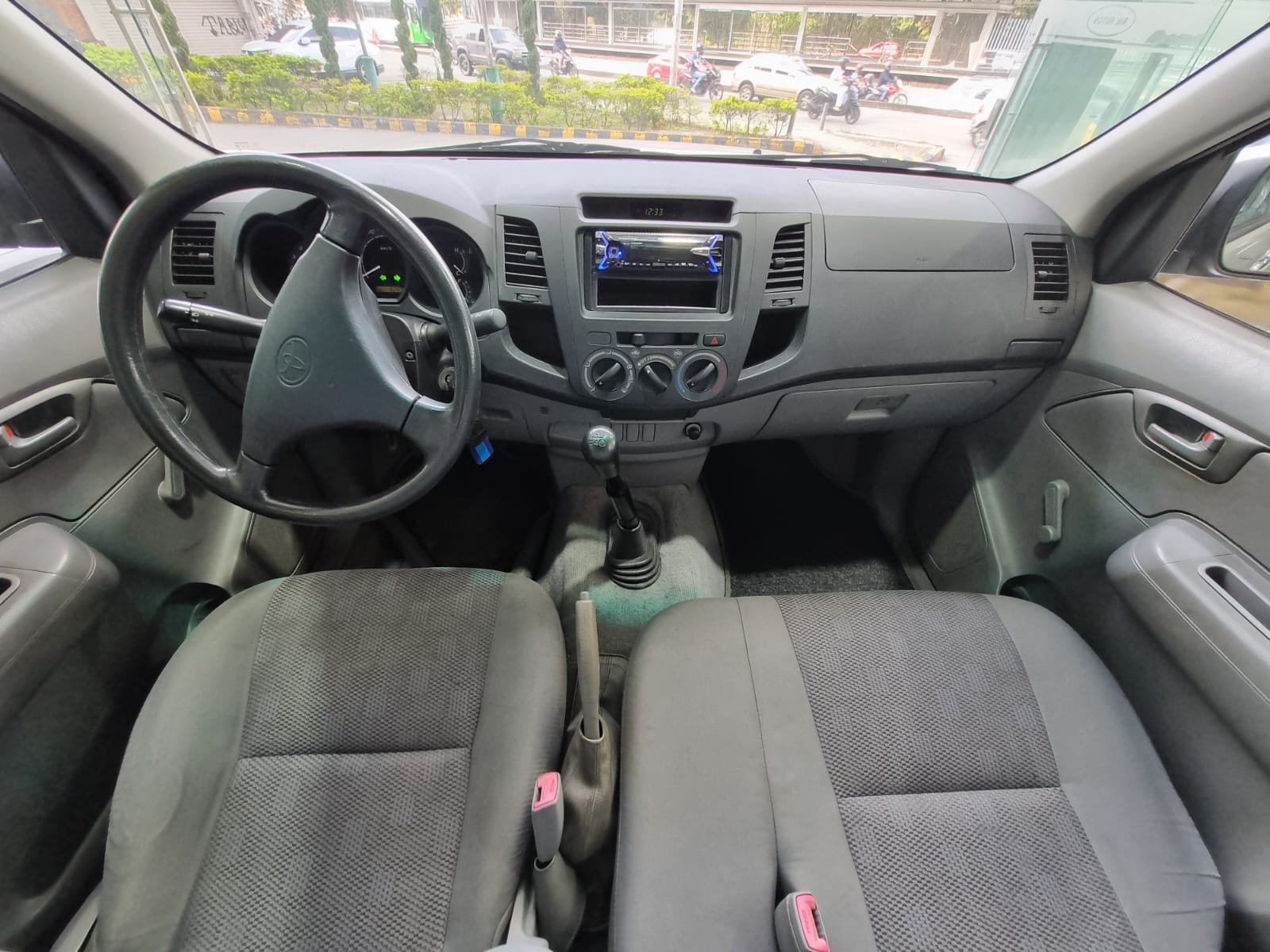 TOYOTA HILUX D/C 2011 - Imagen 7