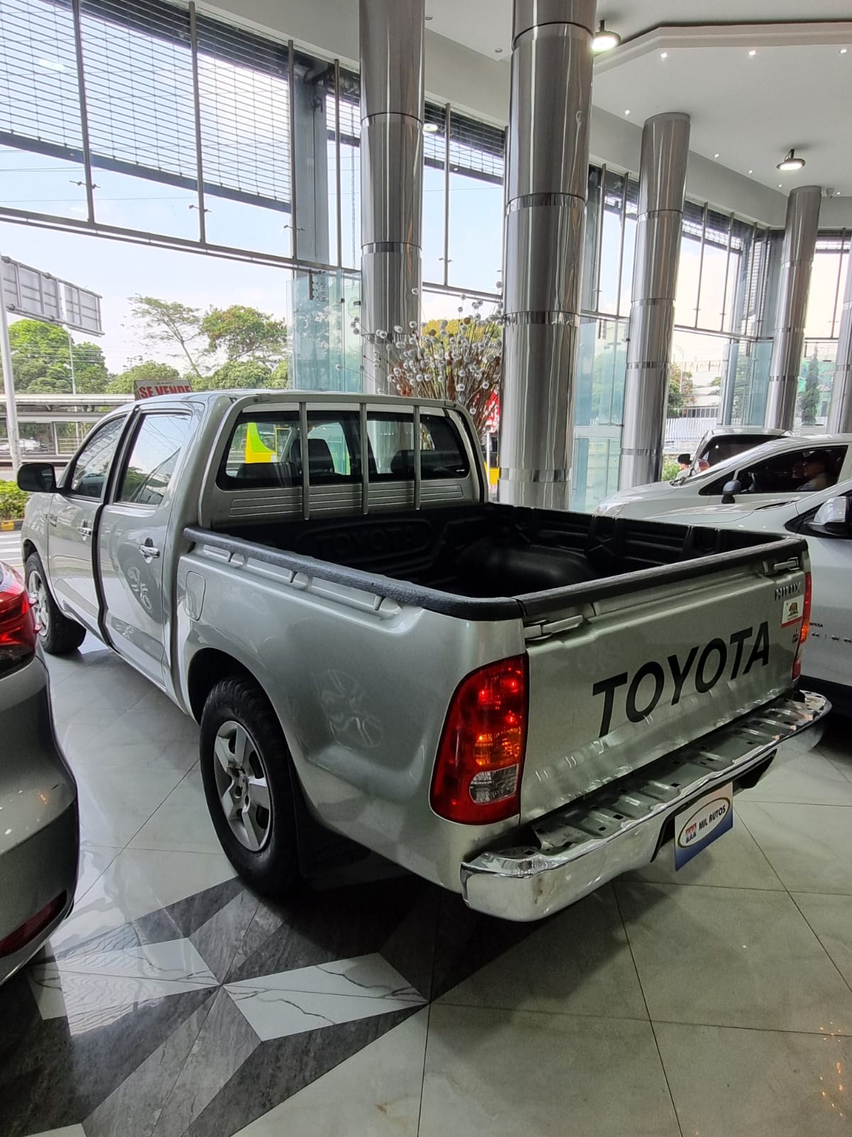 TOYOTA HILUX D/C 2011 - Imagen 4